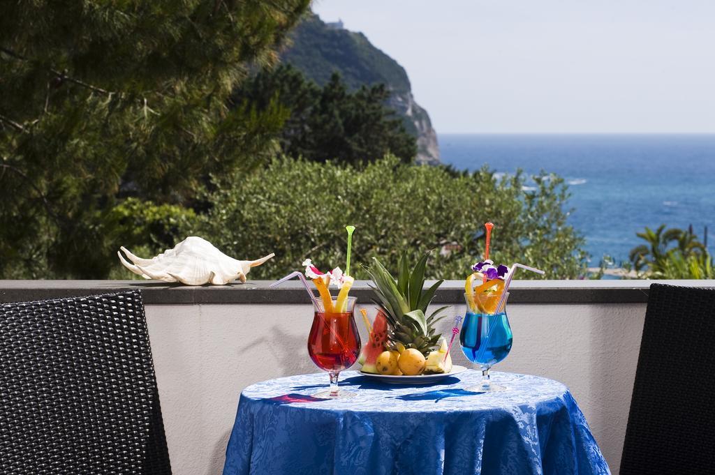 Hotel Ideal Форио Экстерьер фото