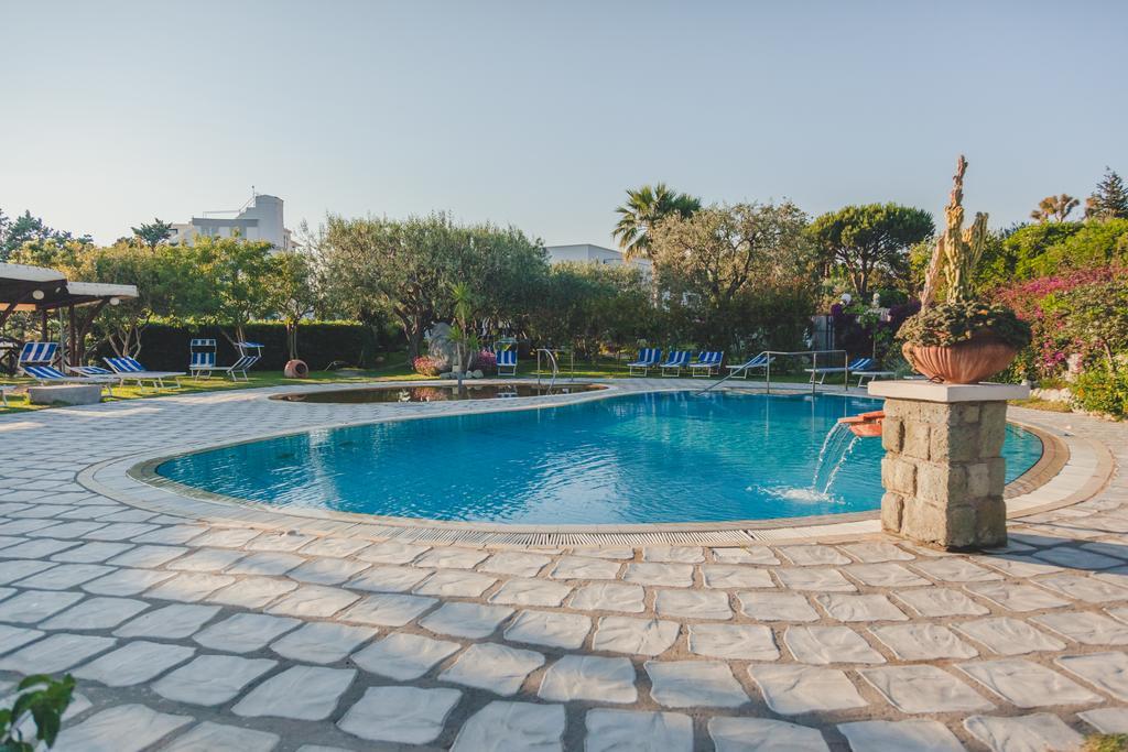 Hotel Ideal Форио Экстерьер фото